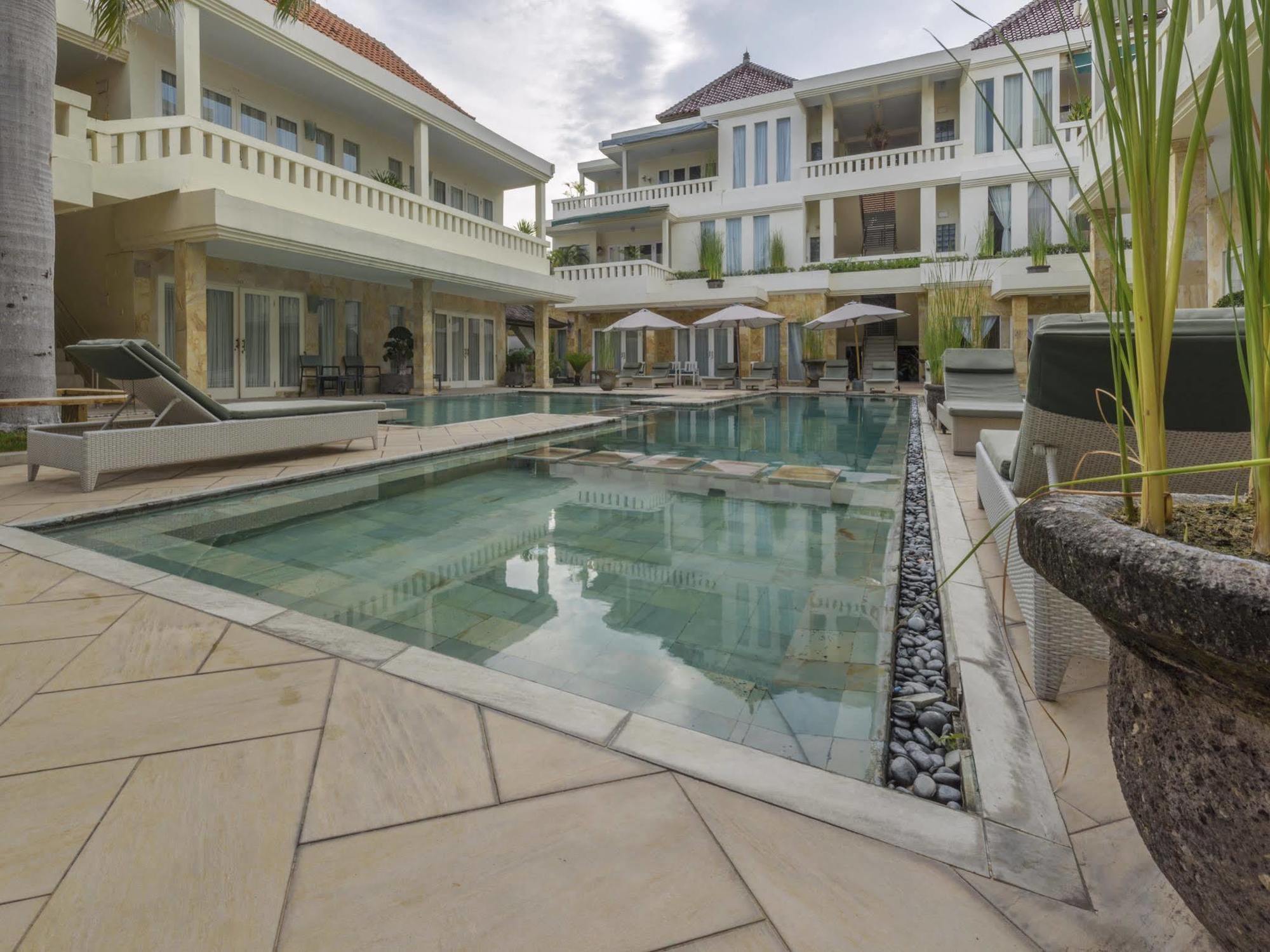 Bali Court Hotel & Apartment Legian Exterior foto